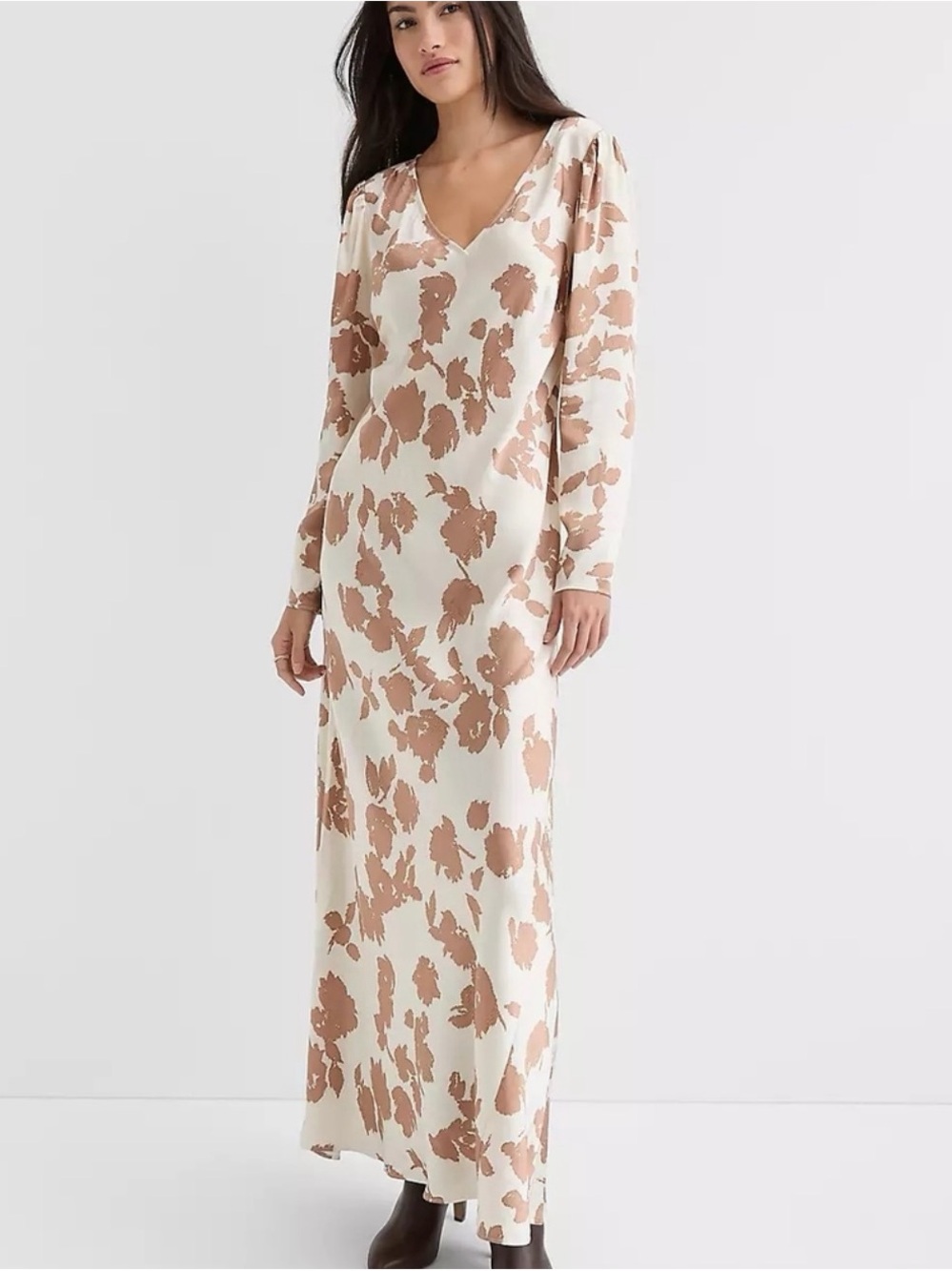 V-Neck Long Sleeve Floral Maxi Dress in Cream and Tan